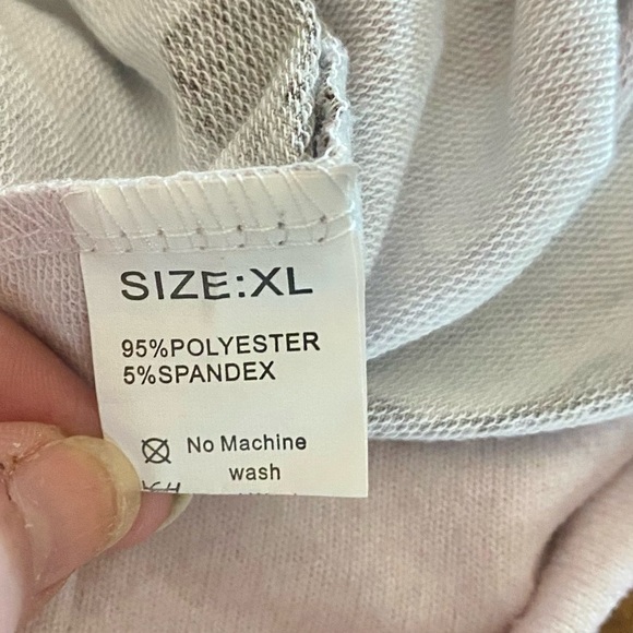 Pink Camo L/S Banded Tunic, brand unknown, shows some signs of wear - Picture 3 of 5